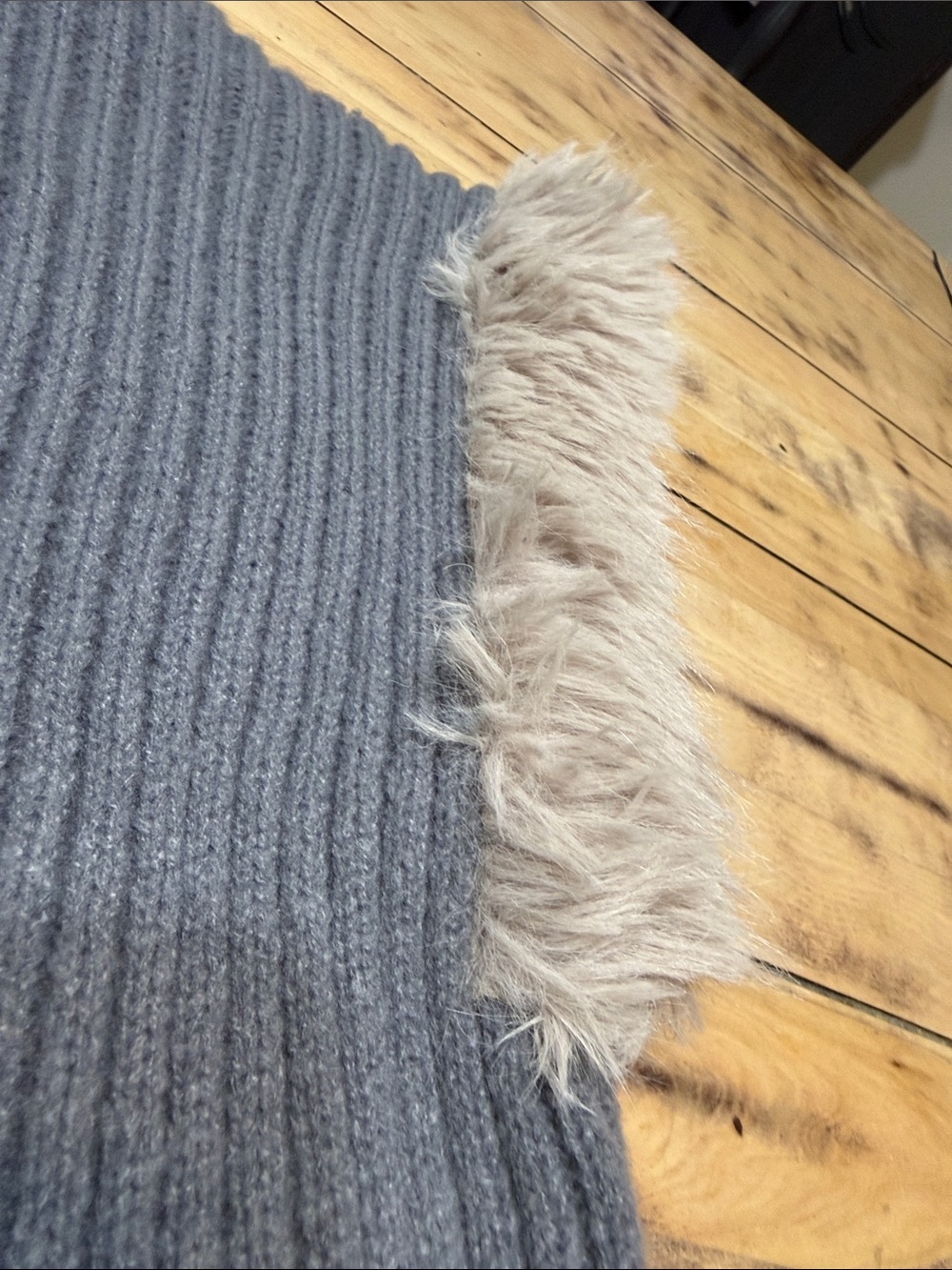 NWT Boho Chic Colorblock Cable Knit Faux Fur Poncho Sweater - Picture 6 of 8